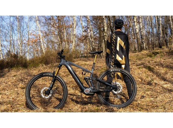 MOUSTACHE SAMEDI 29 TRAIL LTD 2023 • 750wh